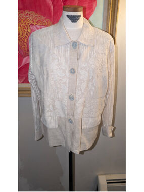Unique Alexa Em linen and lace Blazer